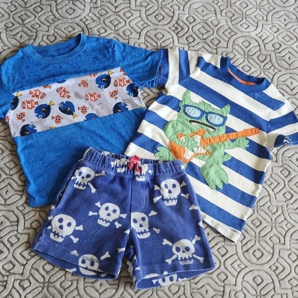 Mini boden T-shirt and shorts bundle 4t